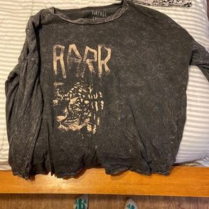 Black long sleeve printed top